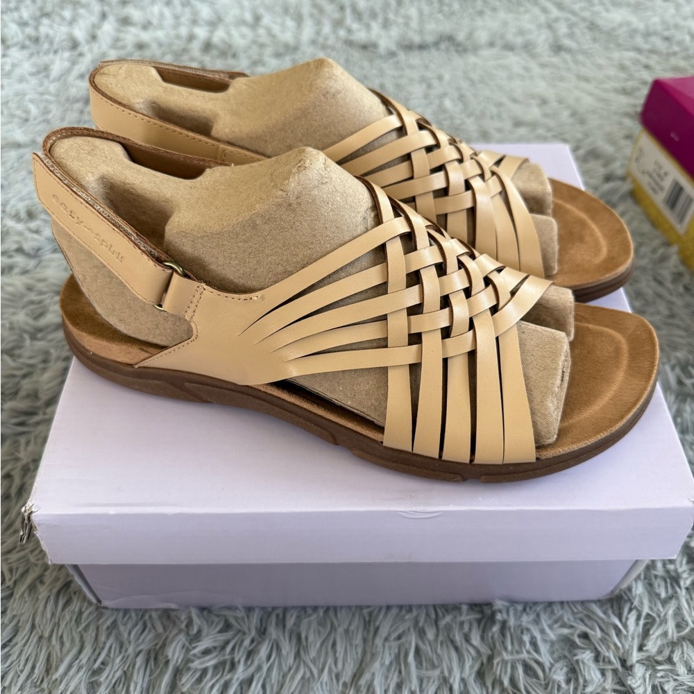 Easy Spirit Women's Tan Sandals